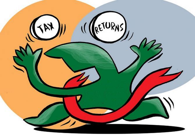 rediffGURUS's tweet photo. #IncomeTaxDeadline. Need help from #tax experts? Ask #rediffGURUS:

Hardik Parikh: https://t.co/7BPv4V18nD

Tejas Chokshi: https://t.co/yFi4Ilt5EA

Mihir Tanna: https://t.co/xmZ5EIV4yV

Mahesh Padmanabhan: https://t.co/i10adxtbiq  #taxreturn #incometaxindia #July31 https://t.co/GCaakQy6Eh