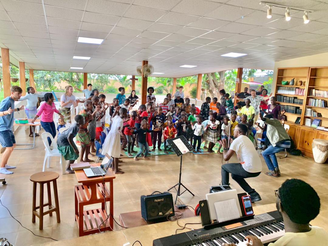 WinstonMukasa's tweet photo. My sweet spot @gospeloperationafrica_ . 

#yummybookclub #kidmin #nowgen #manonamission #call  #passion #letscreategoodness #creategoodness #purpose https://t.co/UeAwGU7HvI