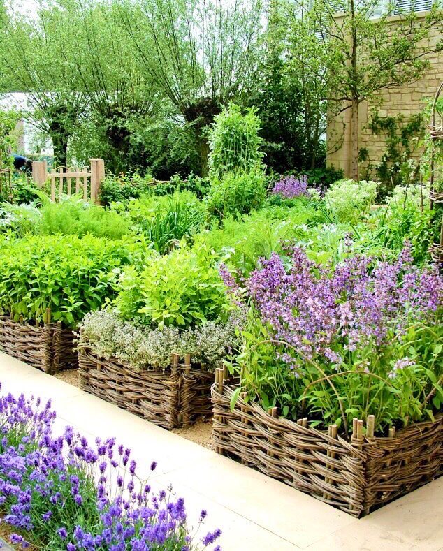 Very busy in the workshop weaving <a href="/OnlyBespokeUK/">Only Bespoke</a> hurdles to clad an ugly oil tank &amp; raised #willow beds in standard sizes from £50.00 all certified organic by <a href="/SoilAssociation/">Soil Association</a> #gardening <a href="/handmadebritain/">Handmade in Britain</a> #growyourown