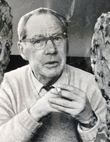 #bornonthisdaysaid #JohnWyndham 
“Knowledge is simply a kind of fuel; it needs the motor of understanding to convert it into power.”
John Wyndham
#botd #10thJuly