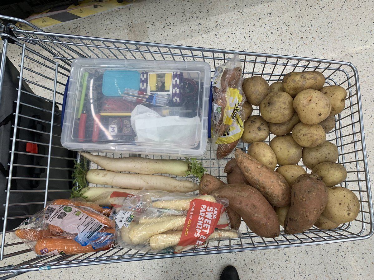 rossatkin's tweet photo. Ready to make some vegetable-based #Smartibot robots with @TsuiAllen and his students as part of the Arts Festival at Willow Brook Primary School. https://t.co/eJyXyCx6MI