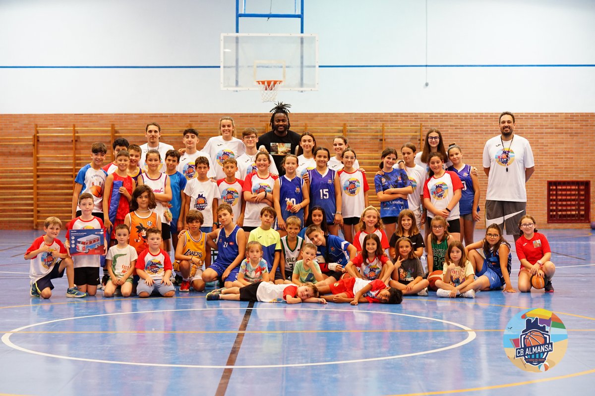 Campus_CBA's tweet photo. Damos la bienvenida a la última semana de los Campus de Verano y Tecnificación despidiendo a los asistentes de la pasada semana.

Sois lo MÁS💙💙💙

#CampusCBA #Almansa https://t.co/MJsMuS8uGF