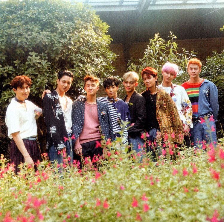 _yeolpopo's tweet photo. ←世間を騒がせる夏に訪れるEXO

         私たちの知ってる夏EXO→ https://t.co/pfkWafjRmB