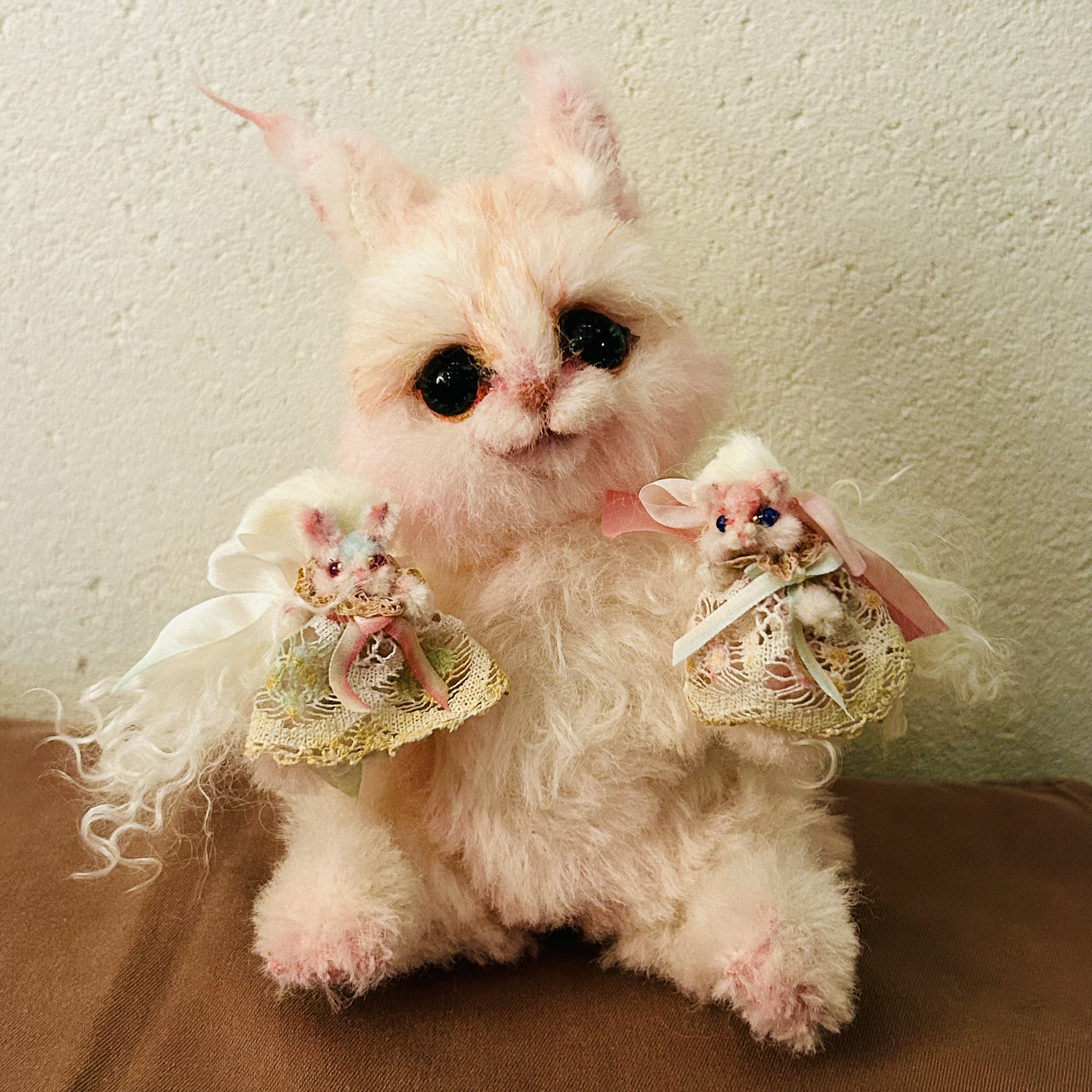 ゴトウユミコさん作品、小さな猫。