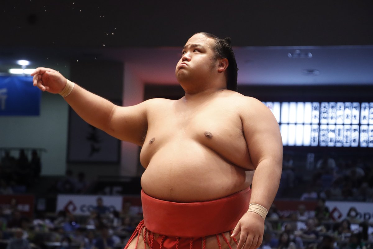 大相撲名古屋場所 二日目の様子＞ 十両取組 西十両三枚目 #島津海（2