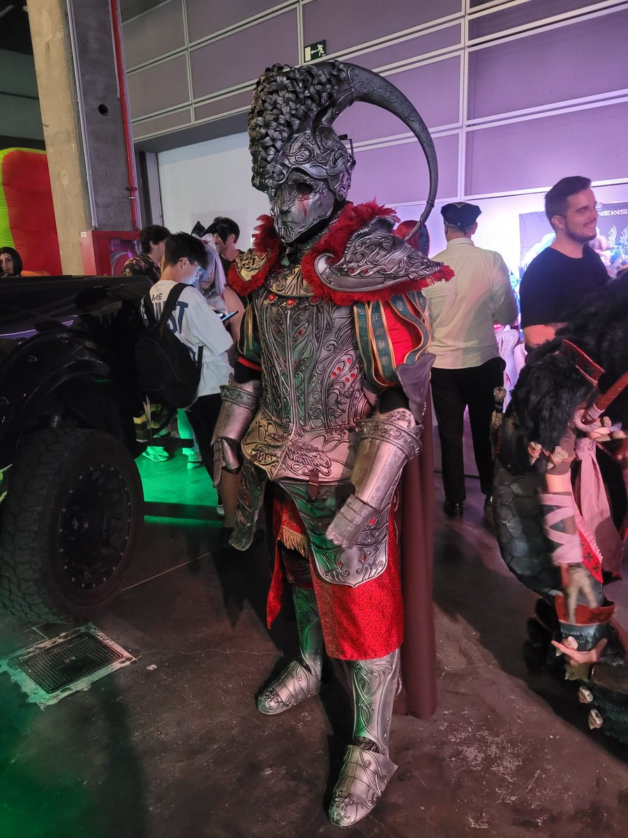 Buenos días❤️
Pensando en cómo puedo superar este traje para el año que viene. Va a ser muy difícil hacer un proyecto más grande que Hoslow 🥲
#ELDENRING