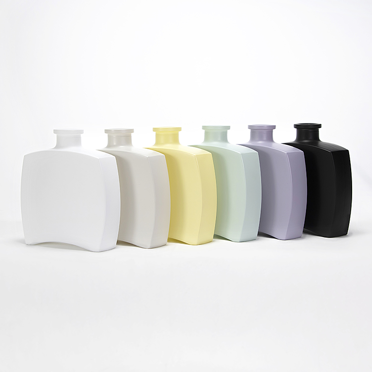 LEO57873094's tweet photo. 100ml
#manufacturer #customized #glassbottle #fragrance #container #processing #luxury #colors #wine #logos
#glasswear #aroma #aromatherapy #scentsy #perfume #fragrance #china #packaging #glasscontainer #nailpolish #cosmetic #diffuser #skincare #skincareproducts https://t.co/70oVSJOwbV