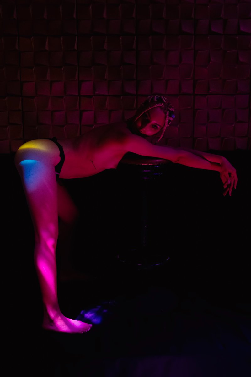 GM Art lovers and greatest artists💎

"Stool dancer"🔥

🔗Link in description🔻