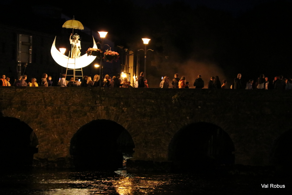 This was just spectacular last night. The atmosphere was like the Fleadh. Well done @cairdefestival bringing Sligo to life #heartofsligo