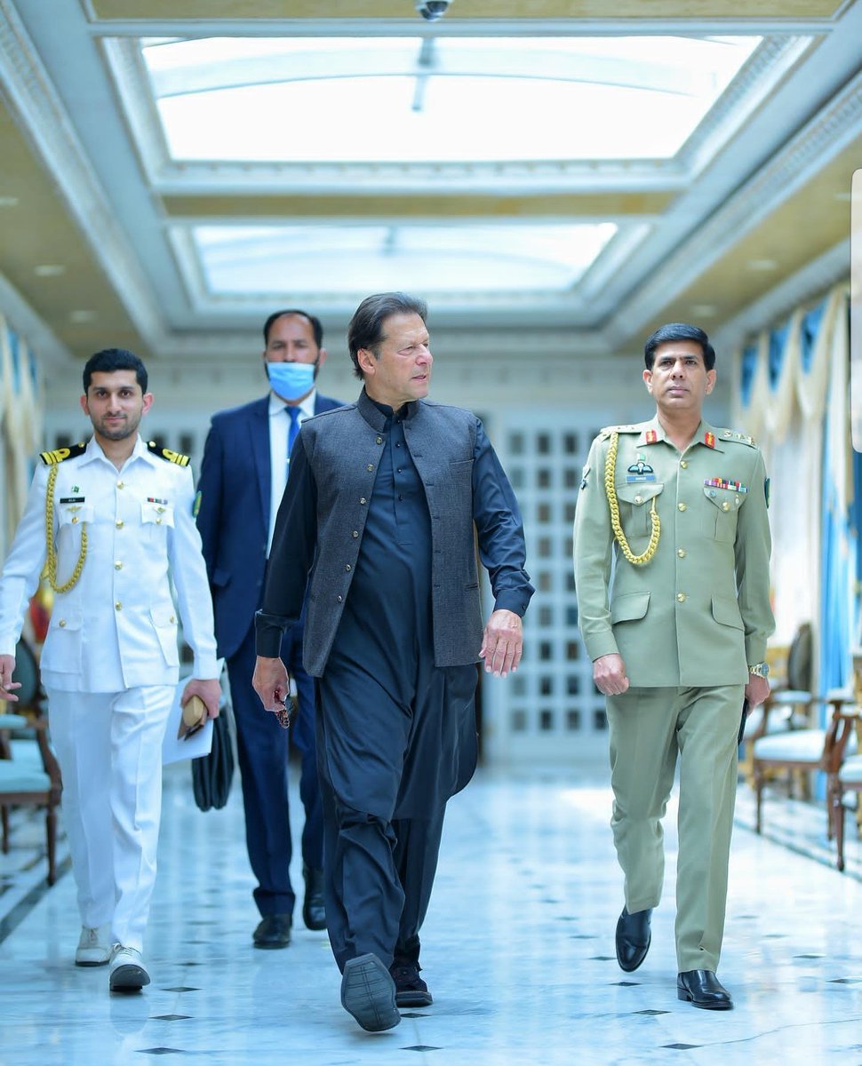 MalikAsgharKho4's tweet photo. @hTanveerAwan انشاءاللہ سب کی سیاست عمران خان ہمیشہ کے لیے  دفن کر دے گا
 #عمران_خان_کو_واپس_لانا_ہے https://t.co/7G6QWDNZWi