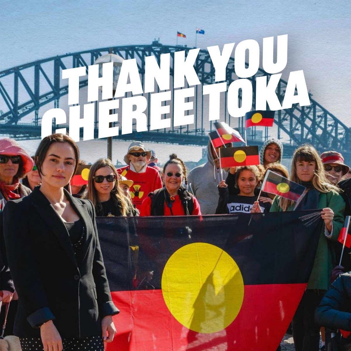 ChrisMinnsMP's tweet photo. Cheree Toka had to fight her own government for this flag to be flown on the Harbour Bridge.

She worked tirelessly for 5 years, running rallies, collecting 140,000 signatures on petitions and even crowd funded $45,000 for the cost of raising the flag. https://t.co/OPqQcYqrND