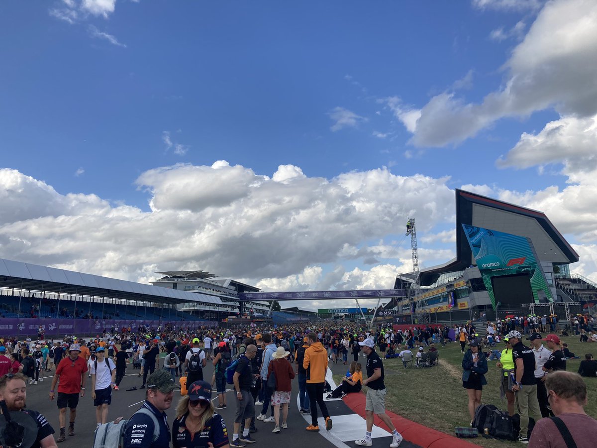 RyanCunningham_'s tweet photo. Incredible weekend at Silverstone. The atmosphere & experience is unforgettable! 2 Brits on the podium & another record attendance π¬π§ Roll on Next Year #Landoooo https://t.co/XUoiXOSVlG