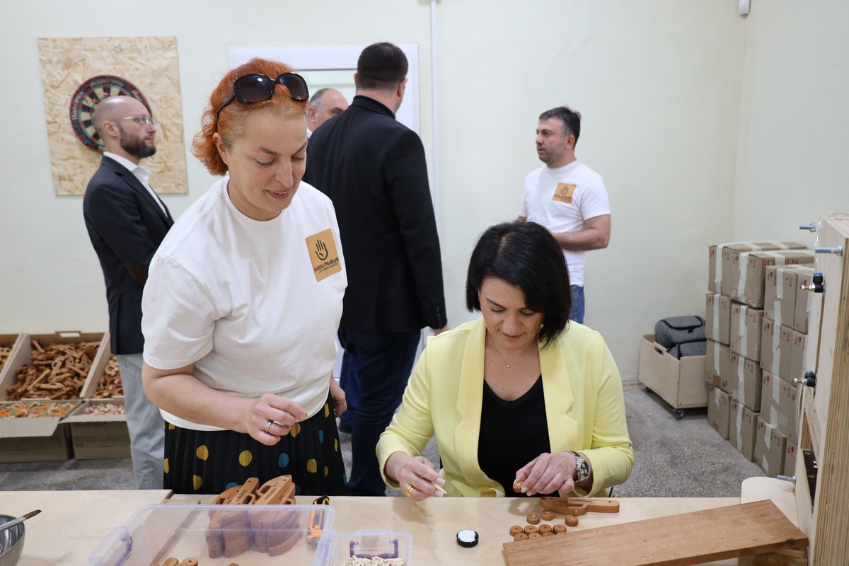 UNDPGeorgia's tweet photo. New production line in Dedoplistskaro offers children eco-friendly toys. They produce 4,000 toys monthly &amp; plan to expand sales outside 🇬🇪.

Supported by @EUinGeorgia @UNDPGeorgia @agricultureGEO, this is one of 80+ business projects empowering #rural #communities.

🇪🇺🇺🇳#ENPARD https://t.co/uIaP8t9kTV