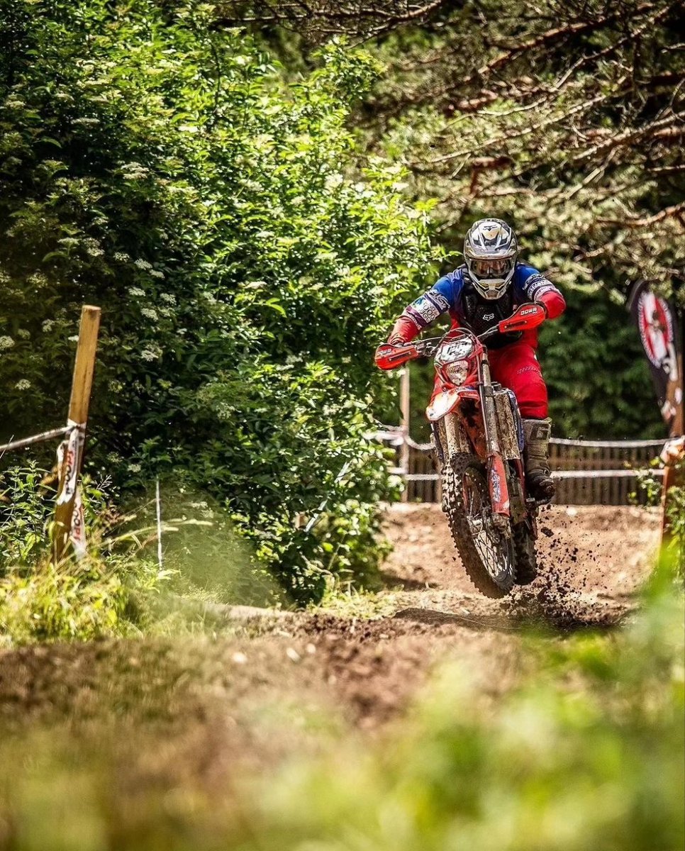 imkev538's tweet photo. Congrats to @stefanvdeventer_41 bringing home the silverware all the way from Austria π¦πΉ racing in the @oesterreichischerendurocup
True reflection of keep pushing thru the good and more challenging days
πΈ @nikipeerphotography
#WeLiveFearless #TeamFRLSS #FRLSSFamily https://t.co/DFQIp1NKre