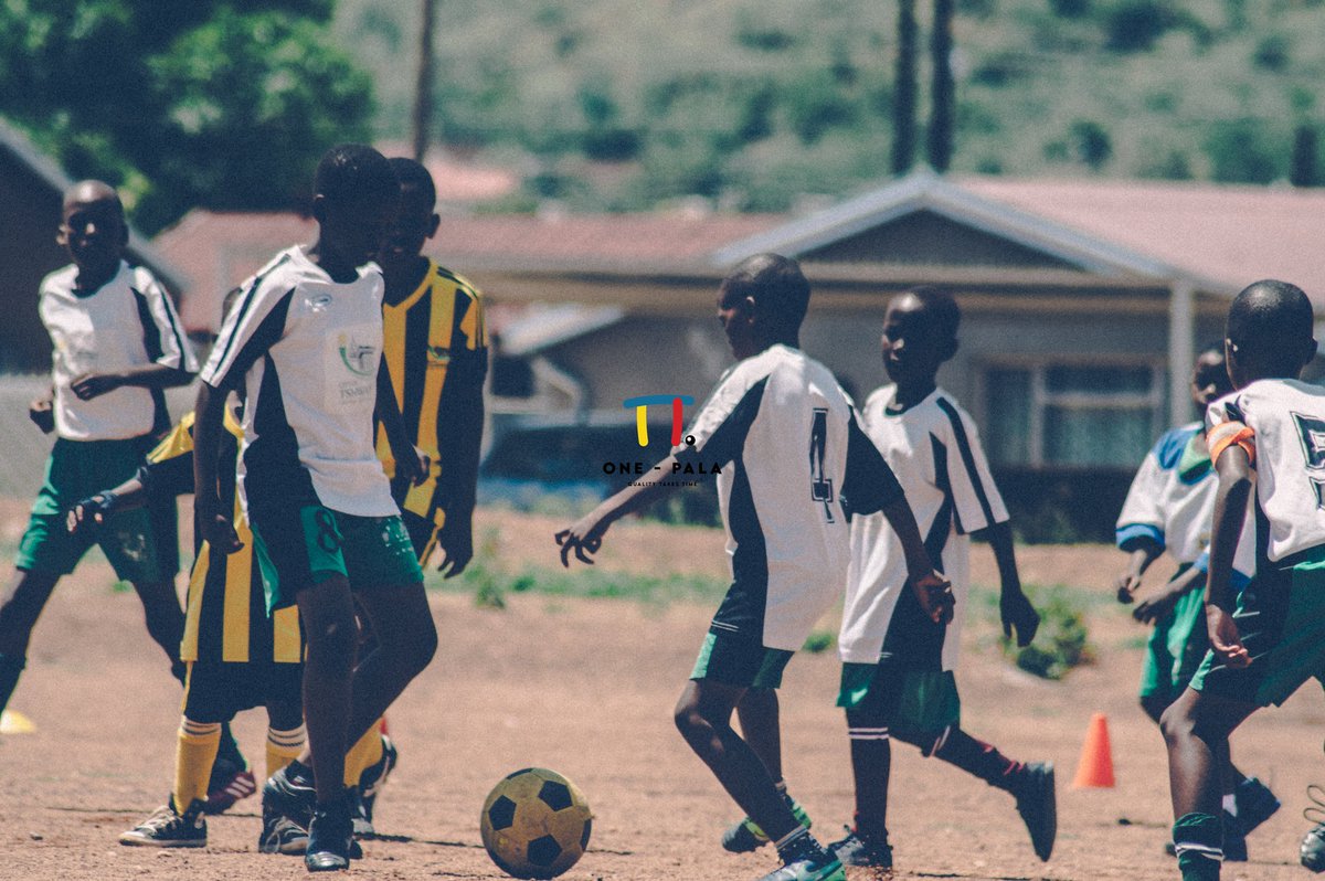 OnePalaLeague's tweet photo. One-Pala soccer: the beautiful game, raw and unfiltered.
#soccer #soccergame #onepalasoccer #5asidesoccer #onepala #5asidefootball #5aside #soccerskills #soccerfan #sport #kasi #kasisoccer https://t.co/YhF5dyggnS