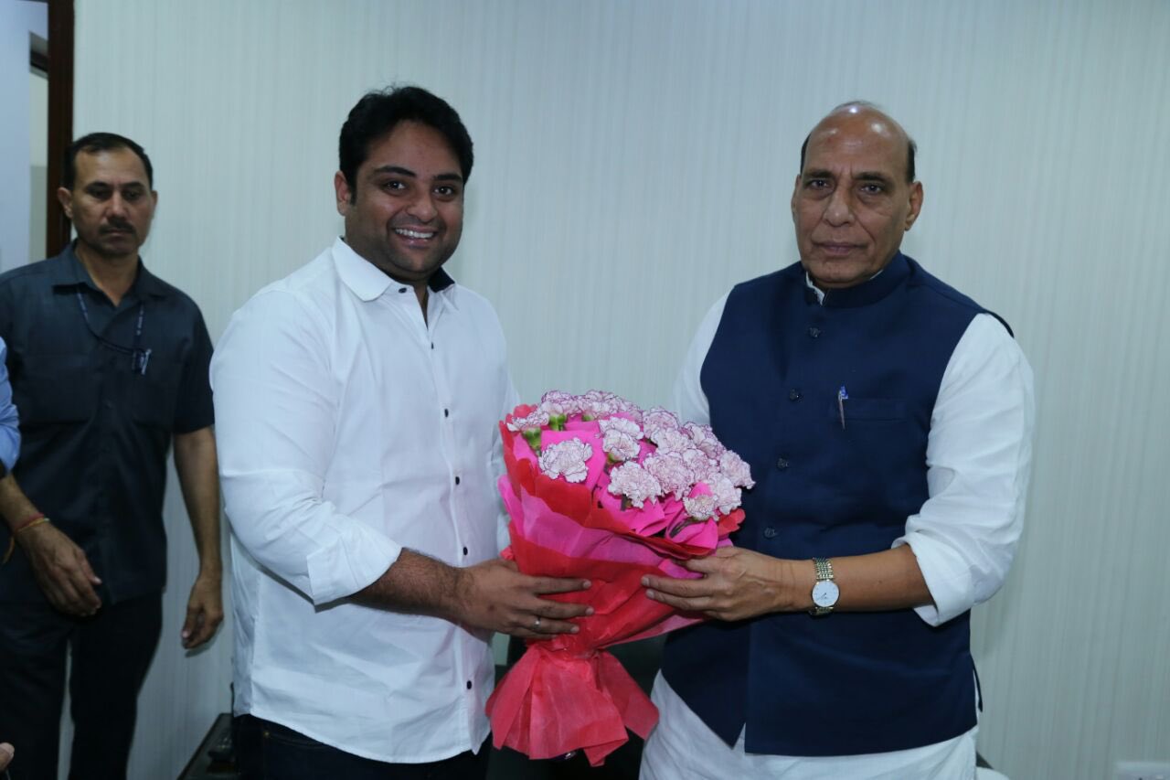 Wishing RAJNATH SINGH ji a very happy birthday and great service to the nation      