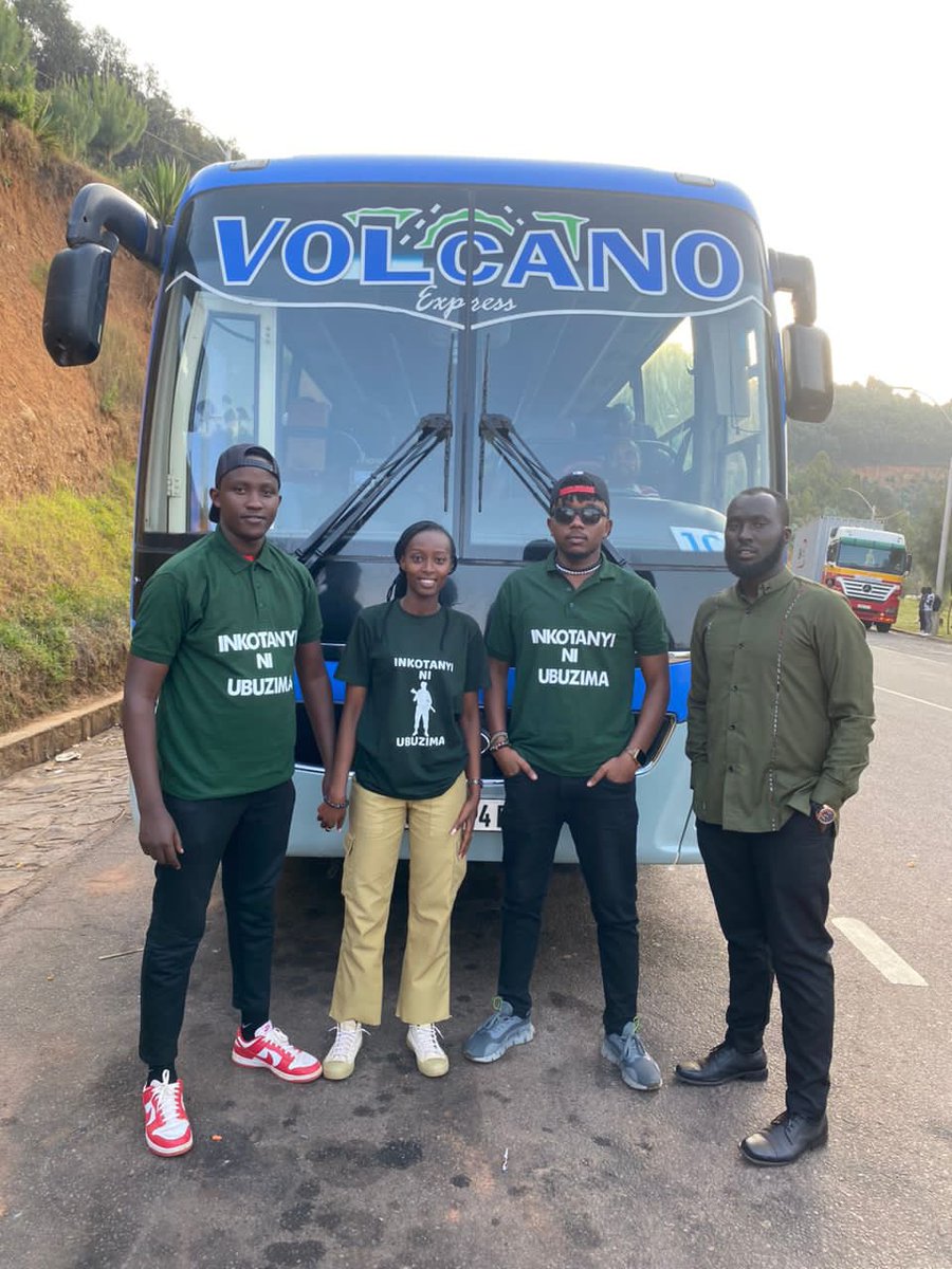 VolcanoLtd's tweet photo. #volcanoltd yivatanyije n’urubyiruko ruvuye mu gihugu hose, bajya gusura kumurindi wintwari.
#volcanoltd #InkotanyiNiUbuzima https://t.co/8tClgfsKKl