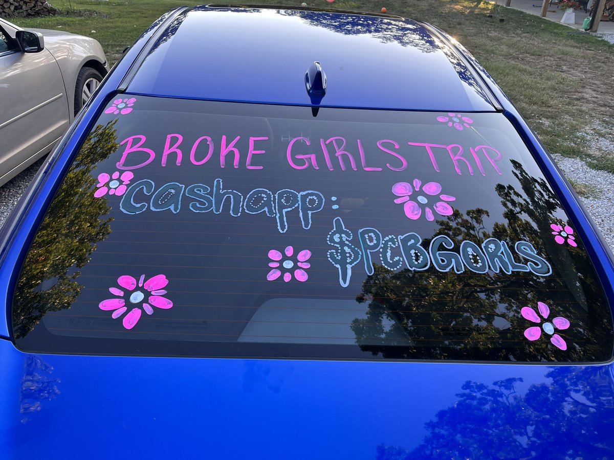 Senior trip with my best girl!!! Help some girls out 🫶🏼