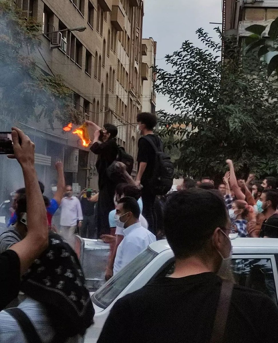 بچه تو چقدر شجاع بودی دورت بگردم.
#نیکا_شاکرمی