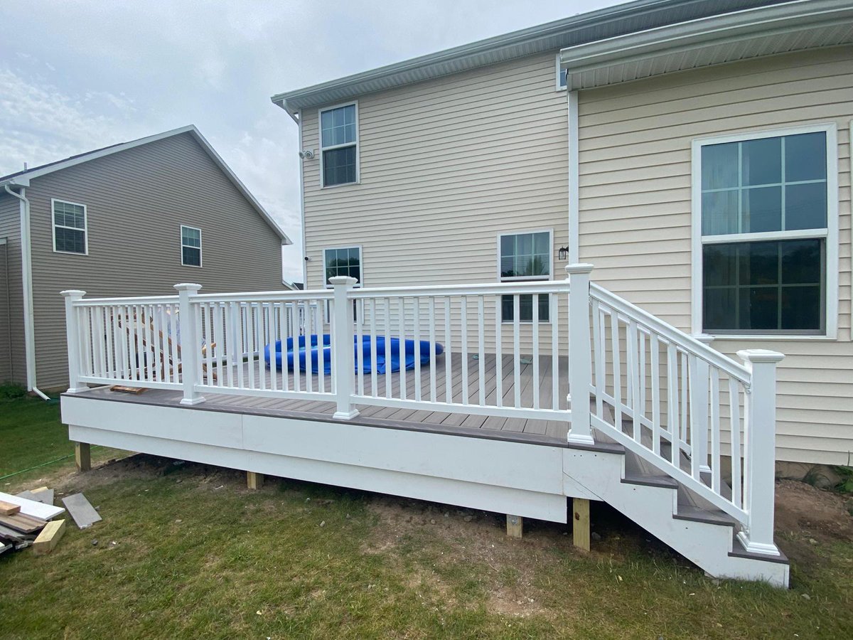 kdfenceanddecks's tweet image. #WorkDone
Upgrade Your Outdoor Space 🤩 Introducing Our Deck Installation Services!

#kdfenceanddecksservicesrochester #decking #deckdesign #deckingideas #deckinstallation #deckingspecialist #woodendeck