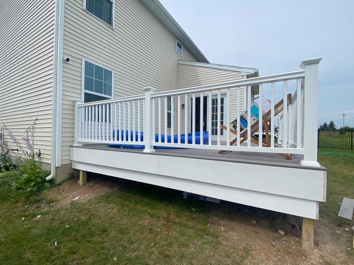 kdfenceanddecks's tweet image. #WorkDone
Upgrade Your Outdoor Space 🤩 Introducing Our Deck Installation Services!

#kdfenceanddecksservicesrochester #decking #deckdesign #deckingideas #deckinstallation #deckingspecialist #woodendeck