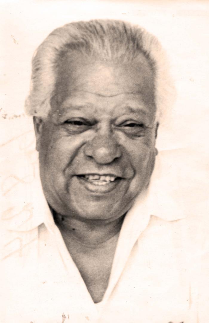 Ponciano2012's tweet photo. #UAporCuba
Hoy se cumplen 121 años del natalicio del Poeta Nacional. Nicolás Guillén. @CubaMES @WalterBG_MES @GladysArtemisa
@RicardoArtemisa @InesMChapman
https://t.co/jG27Nis13h https://t.co/9CnbjD4722