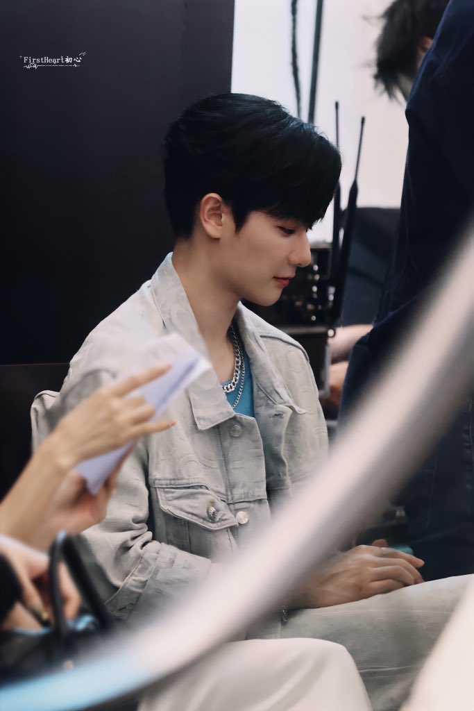 FIRSTHEART1999's tweet image. 𝟐𝟑𝟎𝟕𝟏𝟎

Ready~🥰@naninenai99 

NNINE VIVO EVENT
#vivoY365G #นายท่านกรชิต