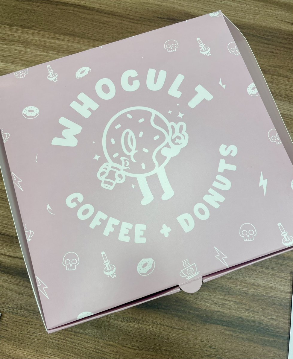 TheTapEndDesign's tweet photo. Thank you to Daniella’s client who came in today with doughnuts in hand 🍩 Who doesn’t love a #Whocult 😋 https://t.co/SWb6WCPxMq