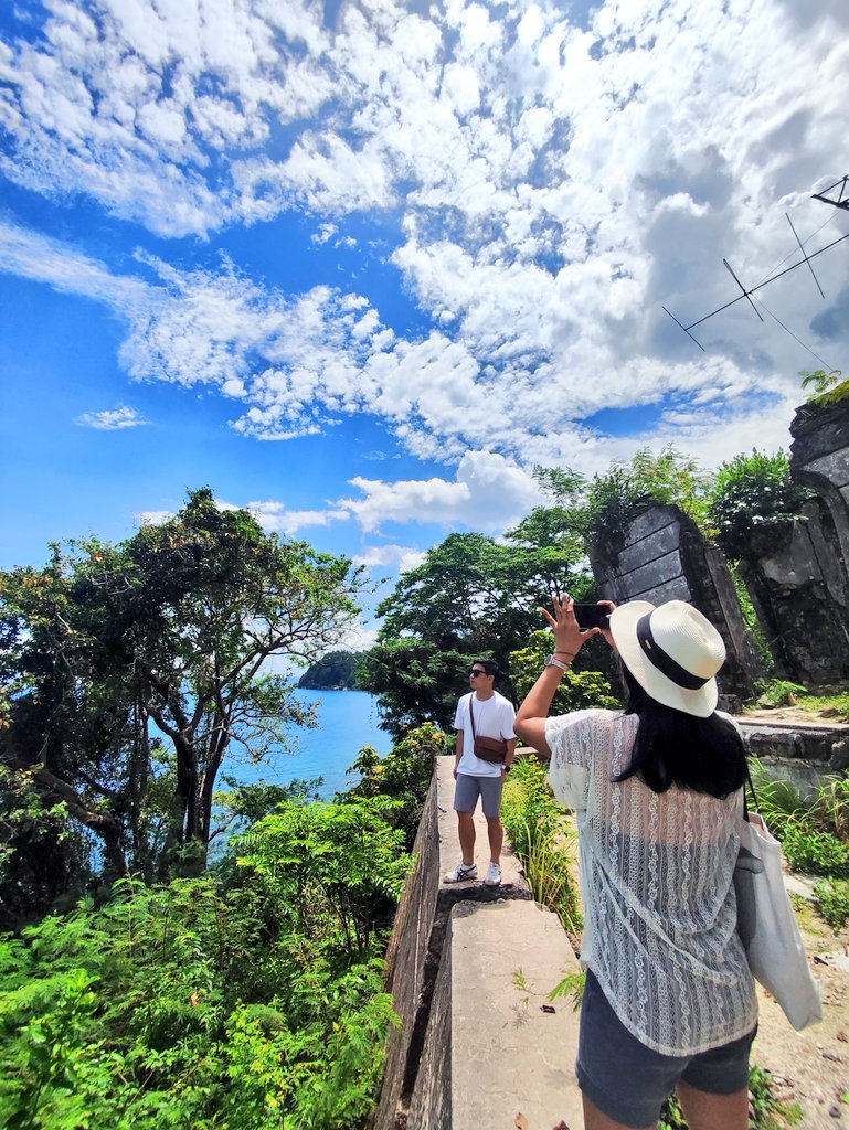 mayukojpn's tweet photo. #WCIloilo の都市からボートで約20分の「ギマラス島」マンゴーが有名で、マンゴーが甘くなるいい土質らしい。フィリピン人の間でもいつか行ってみたい人気の島なんだって。
今回はマンゴーファームと灯台とビーチを周りました。マンゴーピザが超絶おいしかったです🤤来年も行きたいな、行く人募集 https://t.co/1MWS0kLNsD