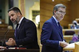 nbardio's tweet photo. -Quieren borrar a Asturies, Aragón, Galicia, Cataluña, Euskadi, Navarra... y el resto de comunidades autónomas.
-Quieren eliminar las lenguas y culturas del norte y traernos las del sur.
- Quieren quitarnos el agua al norte y llevársela al sur
- Quieren ponerles electroshoks a los homosexuales (terapias de conversión).
-Quieren prohibir el aborto.
-Quieren censurar a los artistas que usan el asturiano.
-Quieren bajar los impuestos a los pijos y dejarte sin sanidad pública.
- Quieren decidir sobre tu vida y que tú no lo hagas (cargarse la eutanasia).
- Quieren hacer jurar la bandera y convertir las escuelas en un desfile militar constante.
- Quieren que tus hijos no tengan educación sexual.
- Quieren que la sanidad no pague las operaciones de cambio de sexo para quien las necesite.

Eso es Vox, su programa y su acción de gobierno. El PP, en cambio es distinto, sólo quiere una cosa:
-Permitir todo lo anterior para llegar al poder.