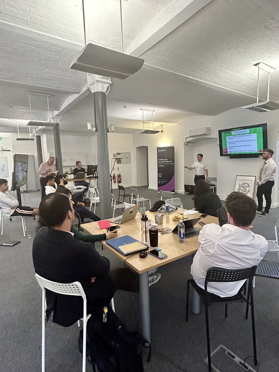 First pitching session? Completed it✅

Our teams pitched for the first time last week for a live project they've been working on since joining the programme

We're so pleased with their passion &amp; drive which reflects on their pitches already
Who remembers their first pitch?👏📣