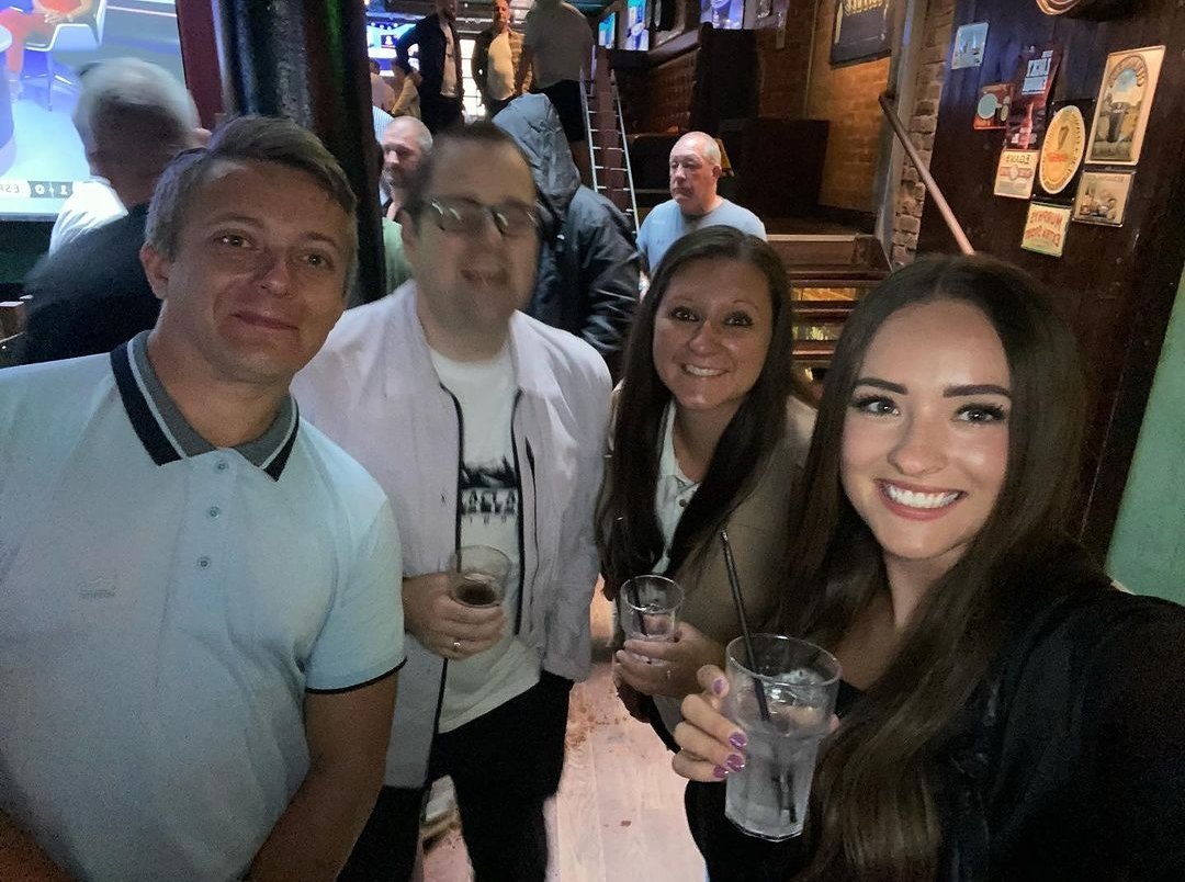 HeadLeanne's tweet photo. 🥂🍻❤️ https://t.co/ae9rBXQ42T