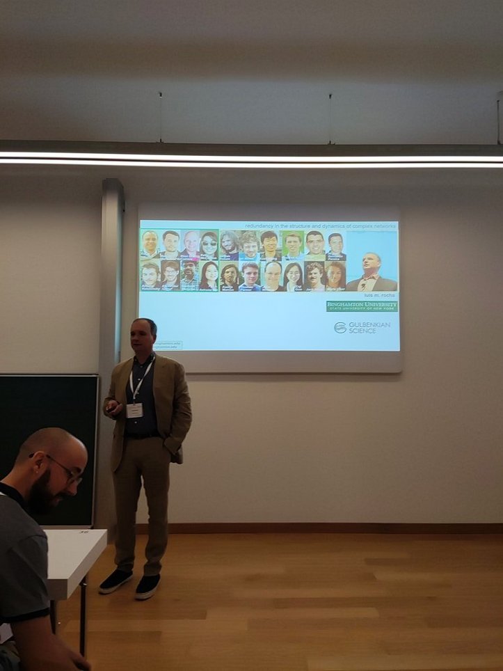 <a href="/LuisMateusRocha/">Luis M. Rocha</a> opens the MIX-NEXT second session with a talk on Redundancy in the Structure and Dynamics of Complex Networks! #MIXNEXT #MIXNEXT23 #complexnetworks #networkscience #netsci #netsci23 #netsci2023