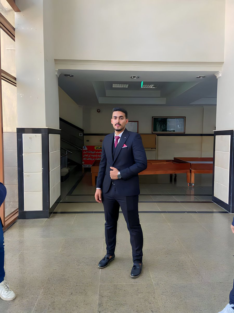 And this was the end, I finally graduated👨🏻‍🎓
#NewProfilePic