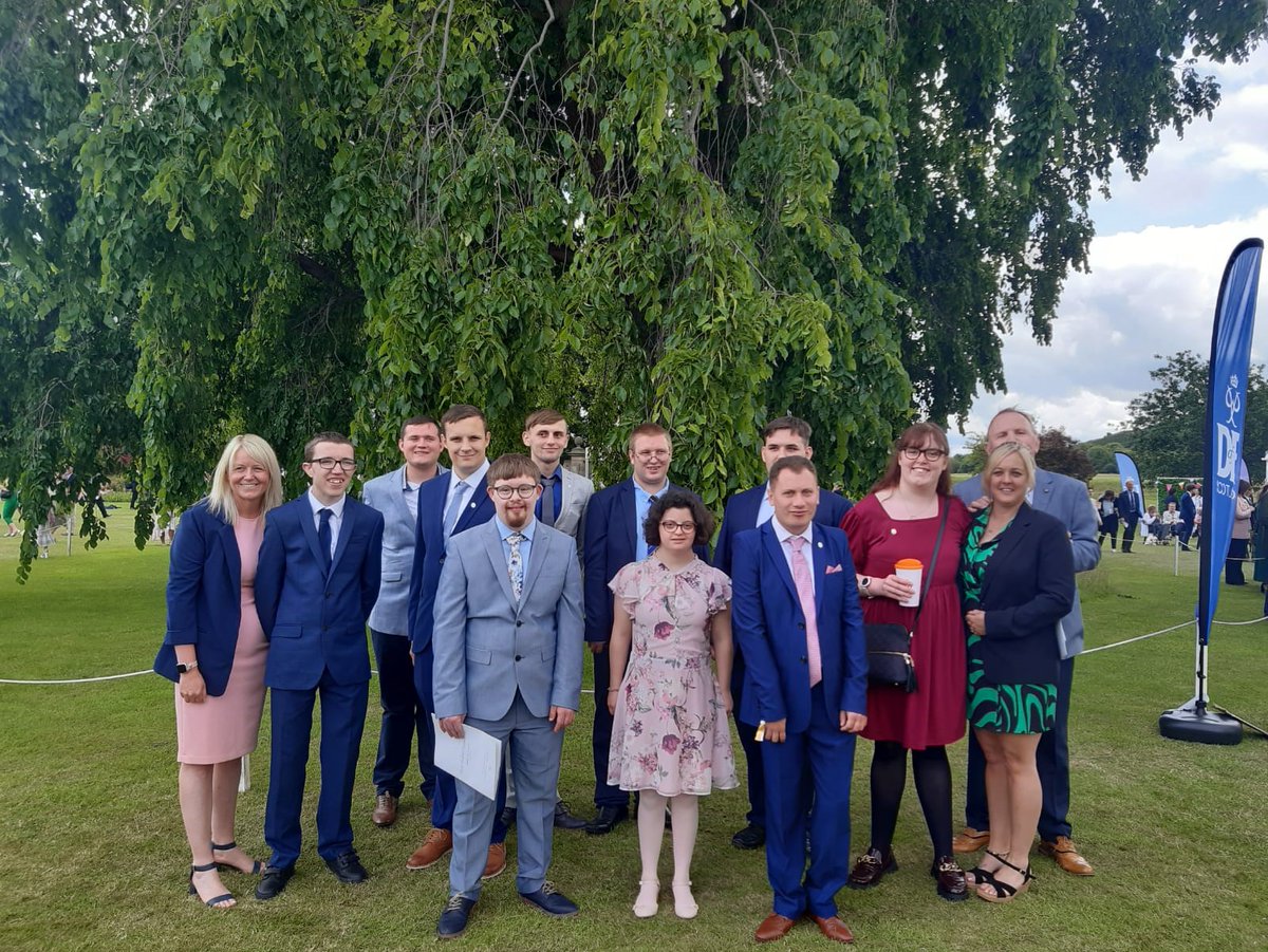RidgeCollege's tweet photo. Congratulations to our Duke of Edinburgh Gold Team 2023
11 Learners, families and staff attended Hollyrood Palace on Thursday as part of royal week.
They had a fantastic time meeting the royal family while celebrating completing their Duke of Edinburgh Gold Award last year. https://t.co/0JvbS7inTt
