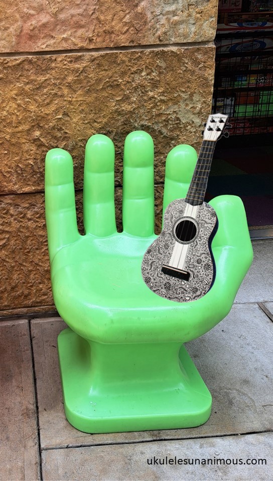 My tiny uke is in safe hands 😊 #ukulele #Giant #hand #ukulelesunanimous
