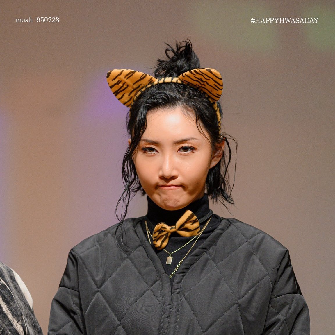 HwasaGlobal's tweet photo. #WeLoveYouHwasa 
#사랑해_우리_마리야 https://t.co/jzSwgVJ5P8
