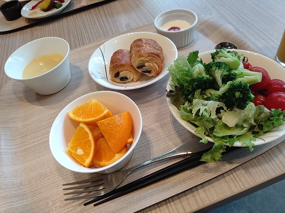 _jn_n97's tweet photo. 大阪で食べまくりすぎ(笑) https://t.co/OqI93Z8ZLL
