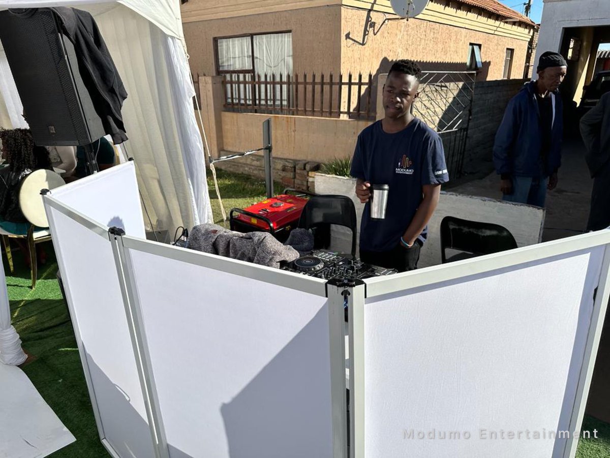 ModumoEntertain's tweet photo. We are available for parties, weddings, funerals, unveilings and any and every kind of ceremony🎶.

#modumoentertainment #soundhire #soundhiresouthafrica #soundsystem #music #entertainment https://t.co/UlPwVaMhzU