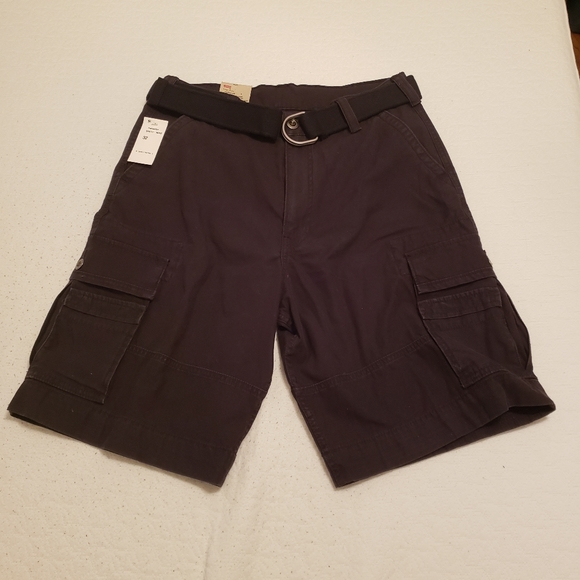 lpwrightdepot's tweet photo. So good I had to share! Check out all the items I'm loving on @Poshmarkapp #poshmark #fashion #style #shopmycloset #urbanoutfitters #hurley #levis: https://t.co/1oAJRpTrjA https://t.co/HZfSjZvlZI
