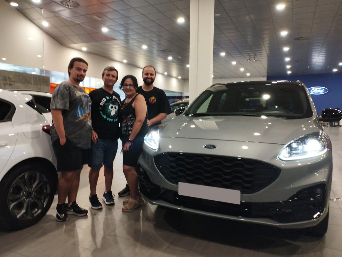 1, 2, 3...¡un nuevo Ford entregado! 💙 Gema y Antonio, clientes ya de la casa, han confiado una vez más en Garum Motor para recoger este precioso Ford Kuga ST Line PHEV con todos los extras 🚗 ¡Gracias pro seguir confiando en nuestro concesionario!
#Entrega #Ford #FordKuga