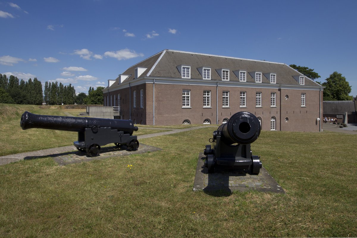 We zijn per direct op zoek naar een Medewerker Huishoudelijke Dienst.
Lijkt het jou leuk om bij het BHIC te werken? Heb je interesse, stuur dan een mailtje naar vacature@bhic.nl! 
👉 bhic.nl/vacature-medew…  #vacature