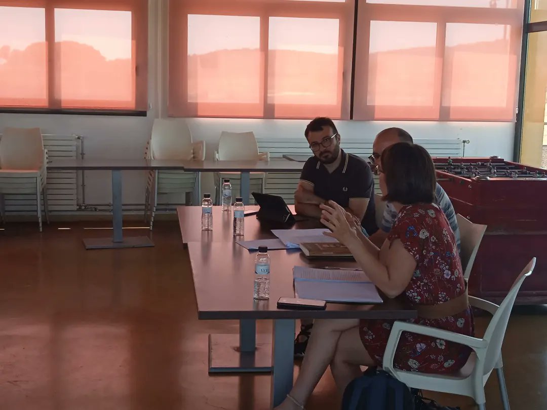 CUPNordOriental's tweet photo. Els candidats @Mireia_veca, @Robertviladamat, Montserrat Vinyets presents a les jornades organitzades pel @EstudisUP i @RuraliaCat a #Viladamat 🙋✅🌾

#PlantemCara https://t.co/NfhOdOSwku