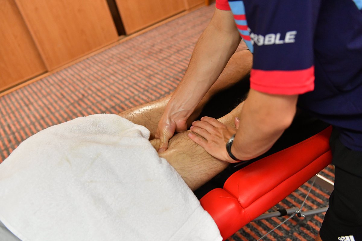 TheTour21's tweet photo. We've made it to our second rest day 🙌

The team are now enjoy some much deserved rest today, and been receiving some treatment from our dedicated Sports Therapists to help them get through the next 6 stages. 

#thetour21 #letour 

📸 @Joolzephoto https://t.co/NmrPufBICd