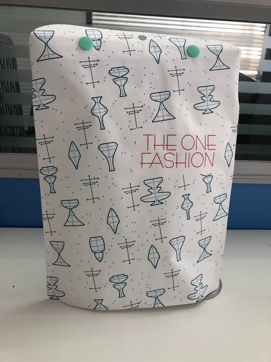 Many people hate plastic bags increasingly, and I'm one of them. So we're on the road to finding alternatives. We want to better reflect our brand connotation through paper packaging. This is the inherent temperament of a product.

#underwear #underwears #clothes #underpackaging