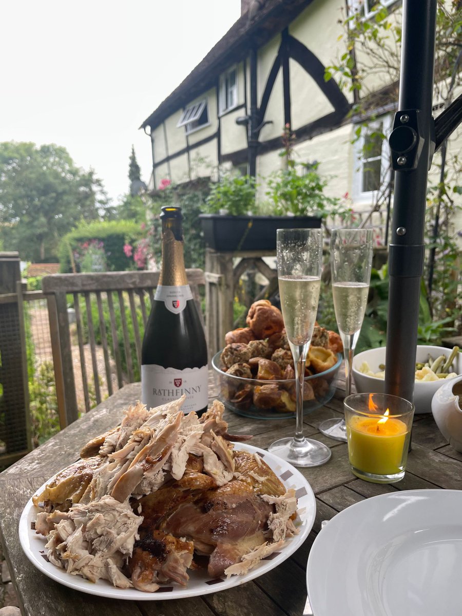 ourbitofsussex's tweet photo. Steve went from singing for his supper to being the centrepiece of ours. I culled and butchered the first of our #meatchickens last week. Sundayβs roast was extra special; we have a deeper appreciation for the food we eat.
#growyourown #smallholding https://t.co/PLDxCAE1HK