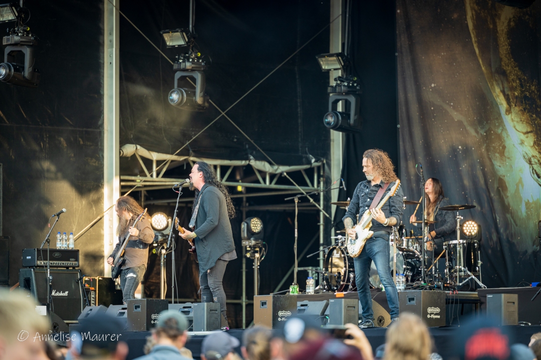 TheHeavyCorner's tweet photo. Alright, finally catching up with some posts... Check out the day 1 overview from 
@into_the_grave festival in the Netherlands. Read it here 👉  https://t.co/yiiuHDVc4r 
@BlackbriarMusic @EVERGREYSWEDEN @warkings_metal @DragonForce @TrollfesT_Band  @amorphis #intothegravefestival https://t.co/v7mHEWPumm