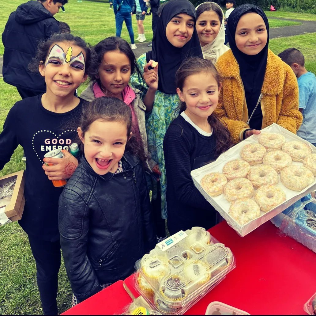 OnTheBallGlasgo's tweet image. Dom saved my life
We need a place to eat safely✔️
Kids need somewhere to play✔️
It needs to be affordable ✔️
An amazing project 👌 
I don&apos;t feel safe in the park 😪 
Love the idea of improved green space 👌 

Just some of the feedback as our engagement actives ramp up