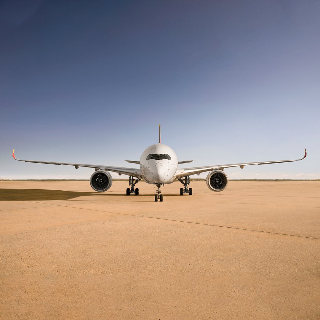 araceelof's tweet photo. ¿Cómo influye el diseño de las alas en su aerodinámica? Son el elemento principal para que el avión se sustente en el aire y pueda avanzar a través de él. Descubre cómo https://t.co/LTXj9RkzxE https://t.co/UrNcYMWGKe  https://t.co/JixQIPFV2O https://t.co/lw1qLFeuNd