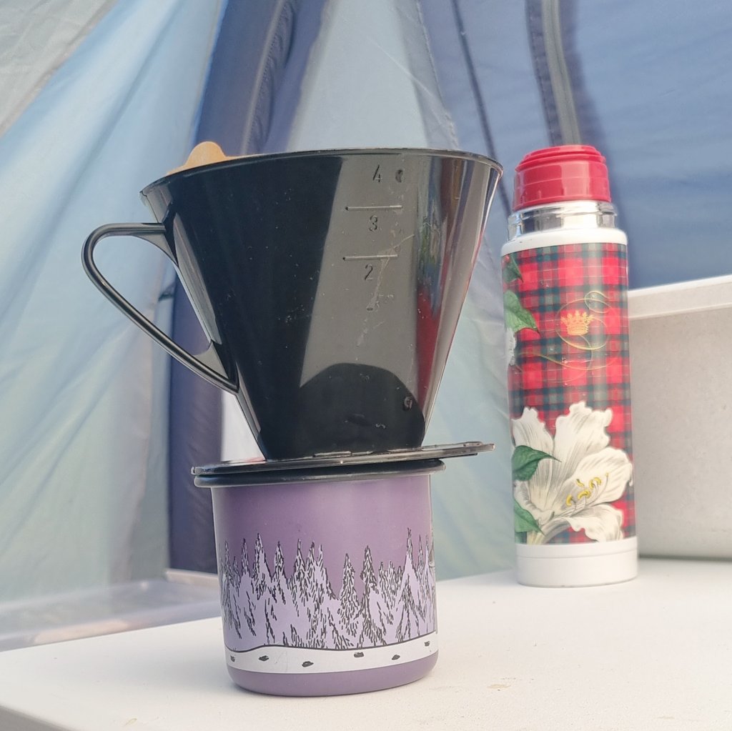 Morgundreitillinn. Stundum sakna ég kaffivélarinar í útilegum. Þarf amk ekki að bíða eins lengi eftir kaffinu mínu 😅